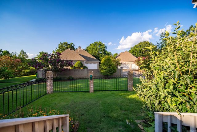 25 Avignon Court, Little Rock, AR 72223