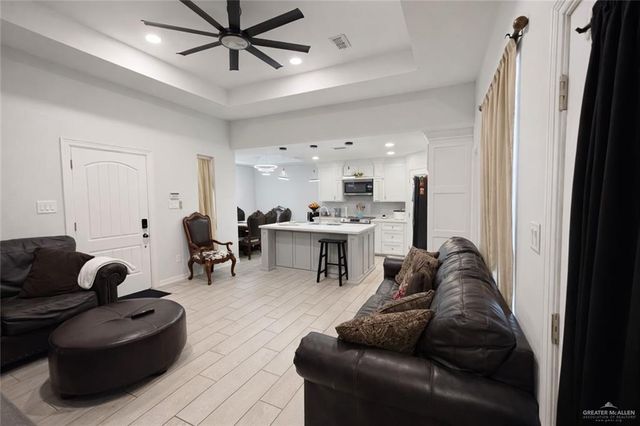 901 Noelia, Edcouch, TX 78538