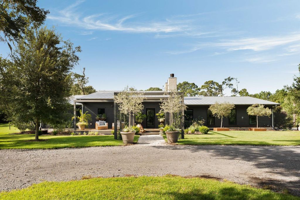 1885 Liberia Road, Wadmalaw Island, SC 29487