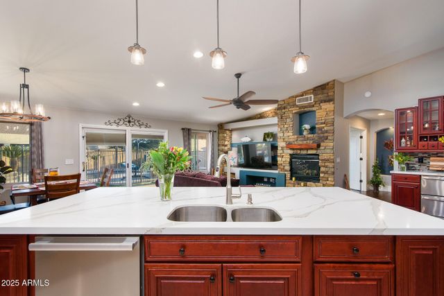 11225 S INDIAN WELLS Drive, Goodyear, AZ 85338