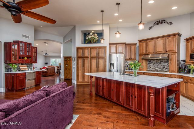 11225 S INDIAN WELLS Drive, Goodyear, AZ 85338