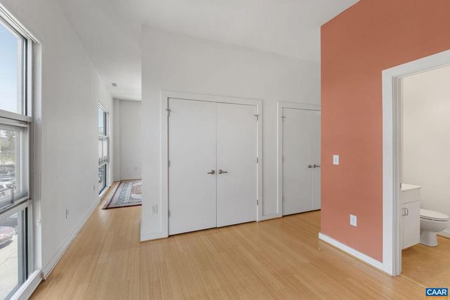 820 E High St Apt 8, Charlottesville, VA 22902