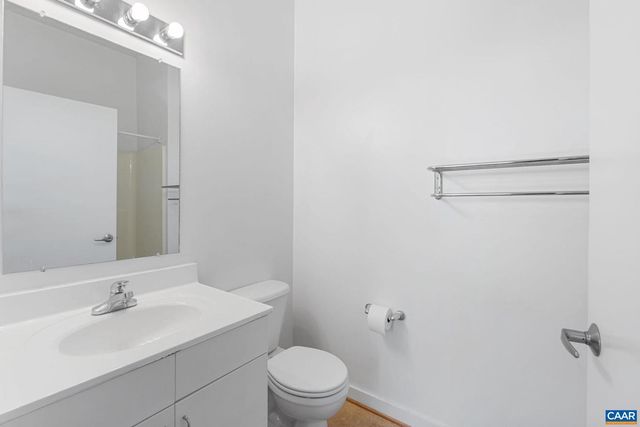 820 E High St Apt 8, Charlottesville, VA 22902