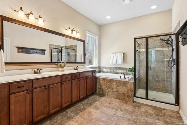 1903 ROARING FRK, San Antonio, TX 78260