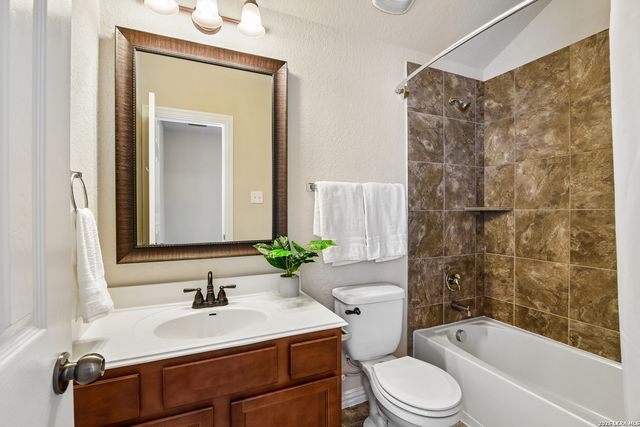 1903 ROARING FRK, San Antonio, TX 78260
