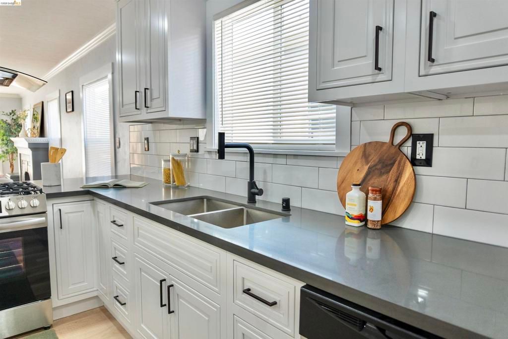 Image 11 of property listing at 2427 67Th Ave, Oakland, CA 94605