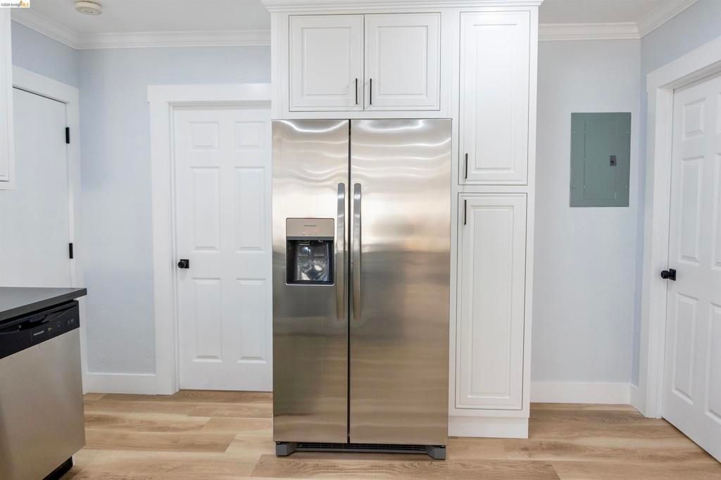 Image 15 of property listing at 2427 67Th Ave, Oakland, CA 94605