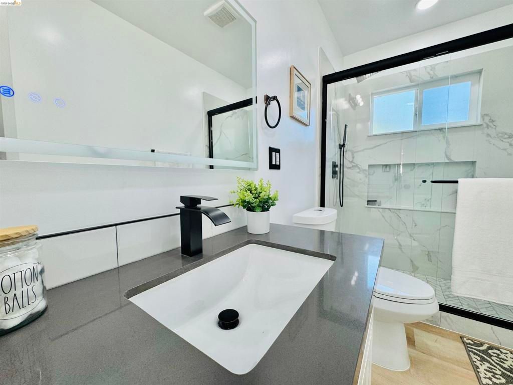 Image 26 of property listing at 2427 67Th Ave, Oakland, CA 94605