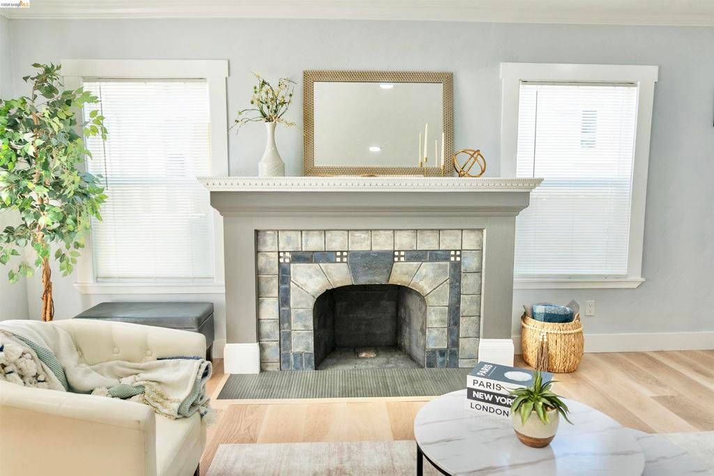 Image 6 of property listing at 2427 67Th Ave, Oakland, CA 94605