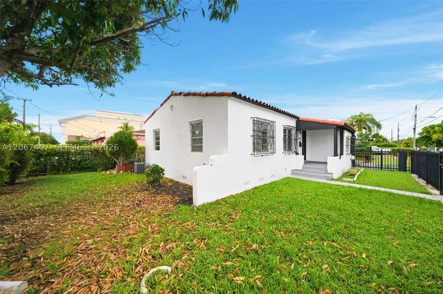 3500 NW 1st St Main House, Miami, FL 33125