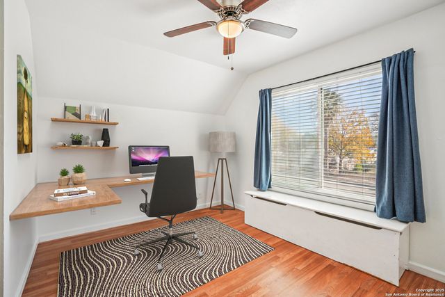 911 Tamworth, San Antonio, TX 78213