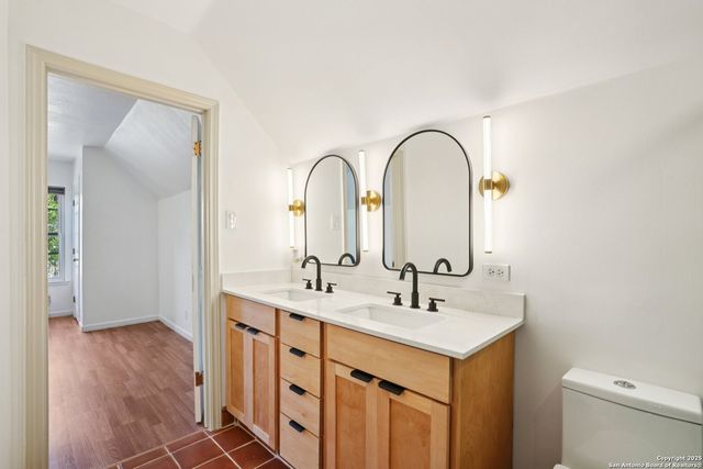 911 Tamworth, San Antonio, TX 78213