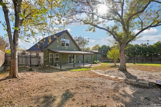 911 Tamworth, San Antonio, TX 78213