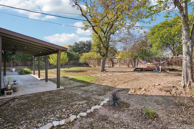 911 Tamworth, San Antonio, TX 78213