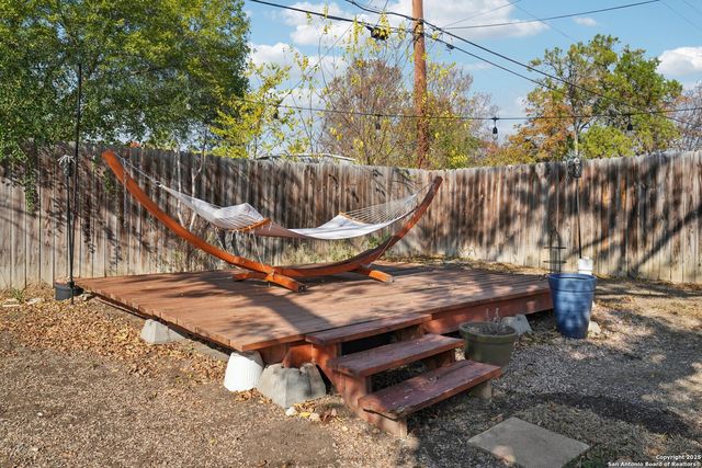 911 Tamworth, San Antonio, TX 78213