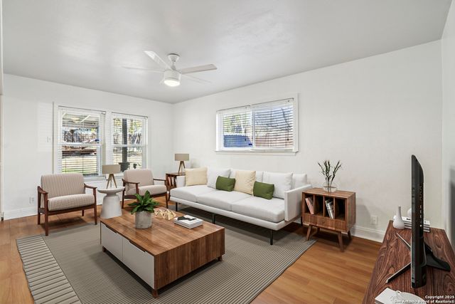 911 Tamworth, San Antonio, TX 78213