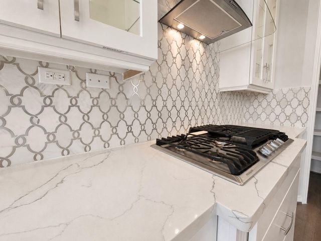 2414 Manor Valley Lane, Missouri City, TX 77459