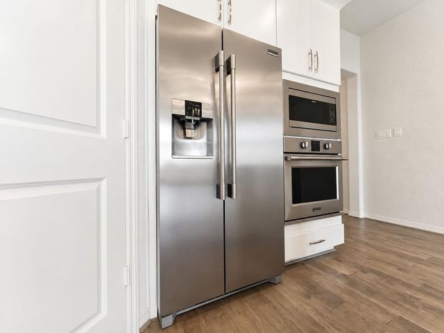2414 Manor Valley Lane, Missouri City, TX 77459