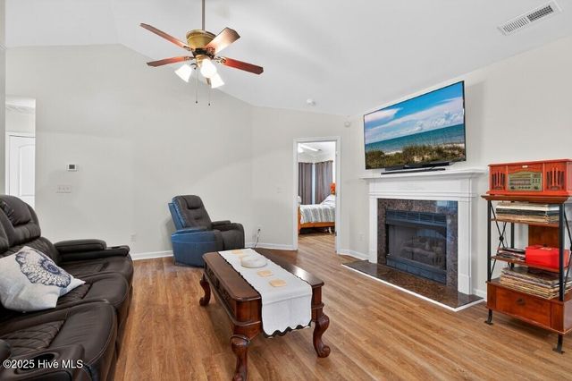 105 Sumatra Court, New Bern, NC 28560