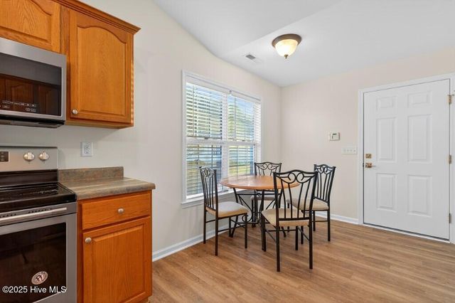 105 Sumatra Court, New Bern, NC 28560