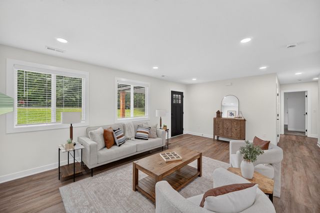 5775 SE 19th Street, Des Moines, IA 50320