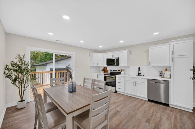 5775 SE 19th Street, Des Moines, IA 50320
