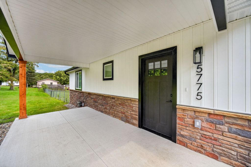 5775 SE 19th Street, Des Moines, IA 50320