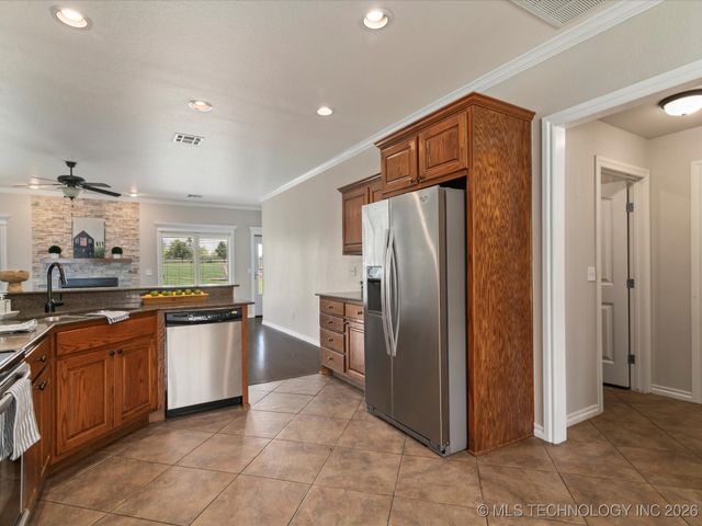 5817 Woodland Road, Bartlesville, OK 74006