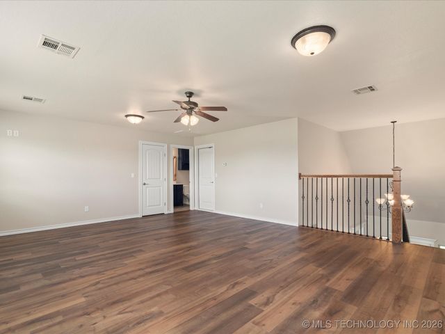 5817 Woodland Road, Bartlesville, OK 74006