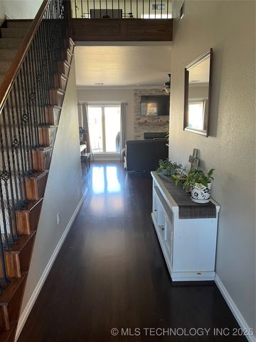 5817 Woodland Road, Bartlesville, OK 74006