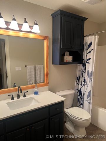 5817 Woodland Road, Bartlesville, OK 74006