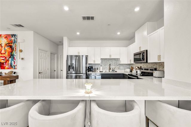 5659 Spellbinding Street, Las Vegas, NV 89148