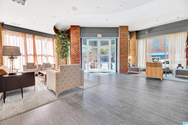 401 20th St S Apt 412, Birmingham, AL 35233