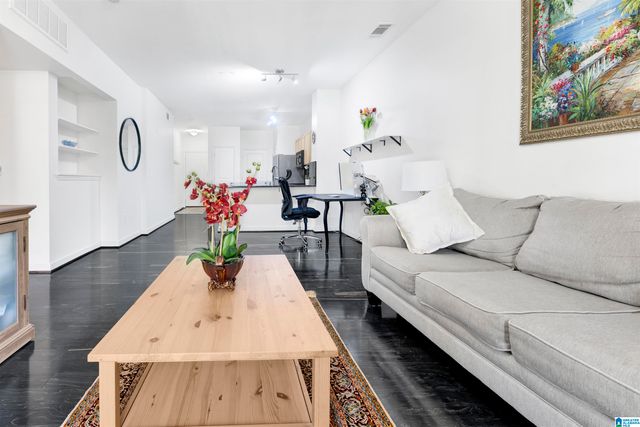 401 20th St S Apt 412, Birmingham, AL 35233