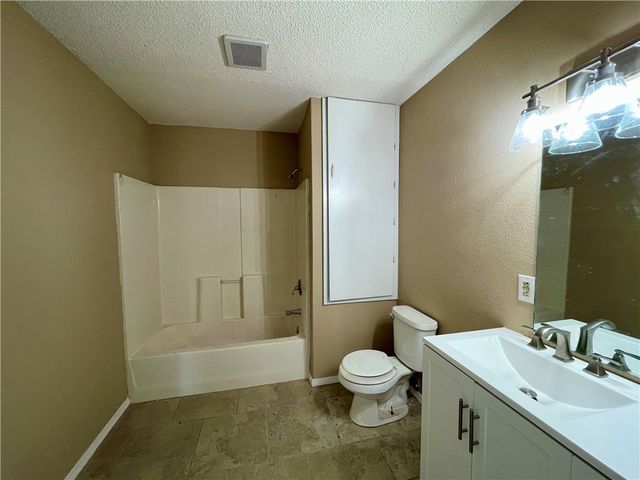 414 W Price Avenue, Springdale, AR 72764