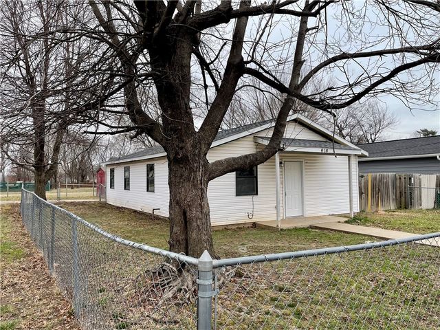 414 W Price Avenue, Springdale, AR 72764