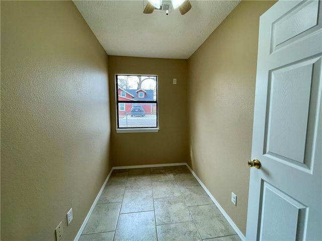 414 W Price Avenue, Springdale, AR 72764