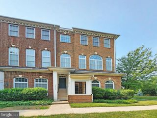 12470-B LIBERTY BRIDGE RD #101B, Fairfax, VA 22033