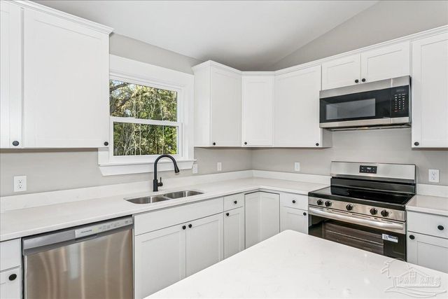 478 Ronda St, Cantonment, FL 32534