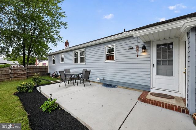 2 SURREY CT, Cherry Hill, NJ 08034