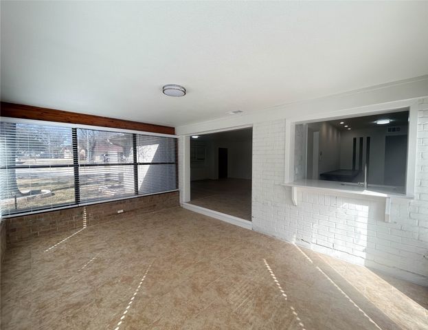 3016 Oakridge Drive, Bedford, TX 76021