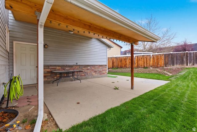 1206 E MOSS CIR, Midvale, UT 84047