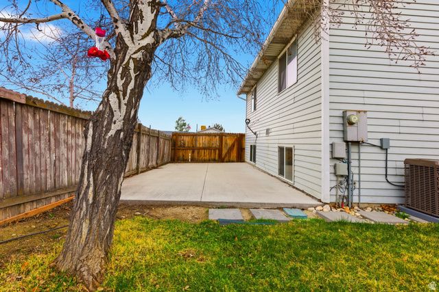 1206 E MOSS CIR, Midvale, UT 84047