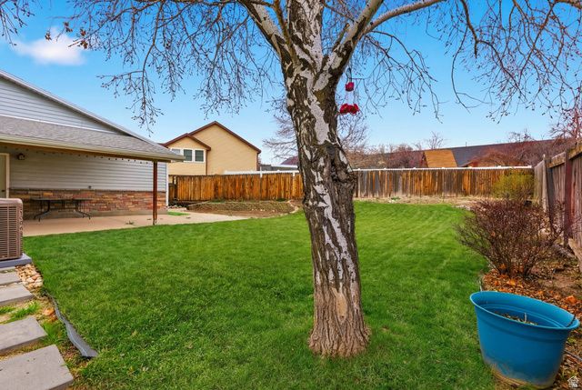 1206 E MOSS CIR, Midvale, UT 84047