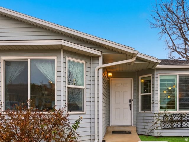 1206 E MOSS CIR, Midvale, UT 84047