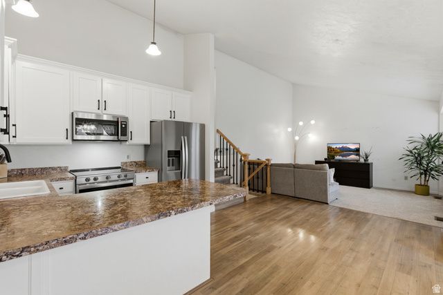 1206 E MOSS CIR, Midvale, UT 84047