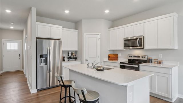 2521 E 50th Court, Des Moines, IA 50317