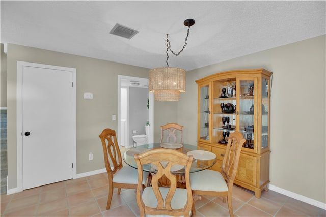 1011 Royal Palm Boulevard B3, Vero Beach, FL 32960
