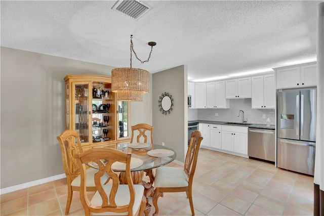 1011 Royal Palm Boulevard B3, Vero Beach, FL 32960