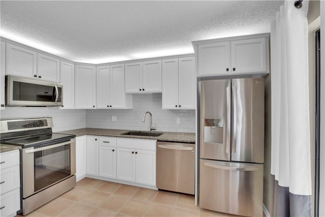 1011 Royal Palm Boulevard B3, Vero Beach, FL 32960